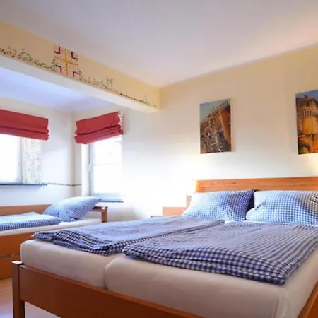 Apartment Hof Koehne - Altes - Huhn *